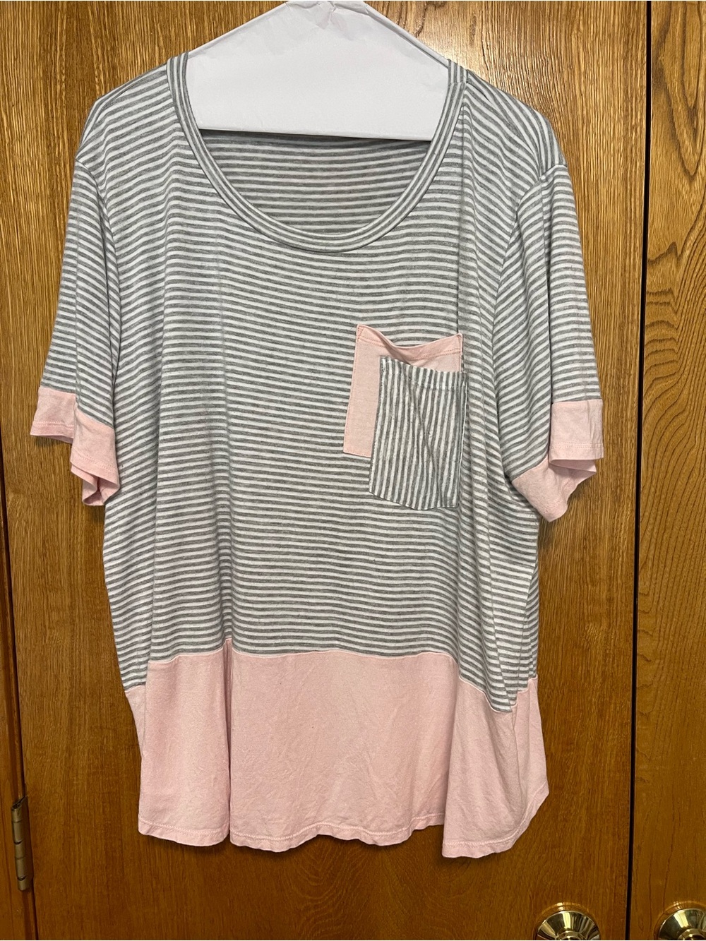 Moa Moa Gray & Pink Striped Short Sleeve Pocket Tee